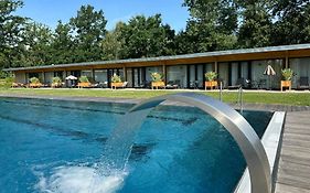 Villa Resort Stromovka